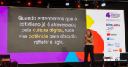 Vanessa C. Ingegneri apresentando seu projeto no Quarto Encontro Nacional de Educação Midiática