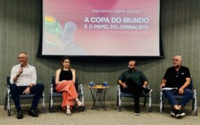 Foto: Júlia Delgado Jornalistas Ricardo Capriotti, Ludmilla Candal, Cauê Dias e Nelson Nunes na palestra que ocorreu na ESPM.