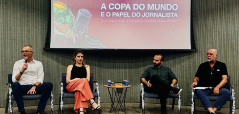 Foto: Júlia Delgado Jornalistas Ricardo Capriotti, Ludmilla Candal, Cauê Dias e Nelson Nunes na palestra que ocorreu na ESPM.