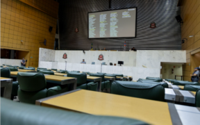 Legenda: 92ª Sessão Ordinária - Expediente, Plenário Juscelino Kubitschek (Foto-Gabriel Eid, Divulgação)