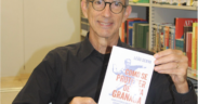 O professor de jornalismo da ESPM, Leão Serva, lança seu novo livro “Como se proteger de uma granada”, e São Paulo. Foto: Ana Vitoria Antonio
